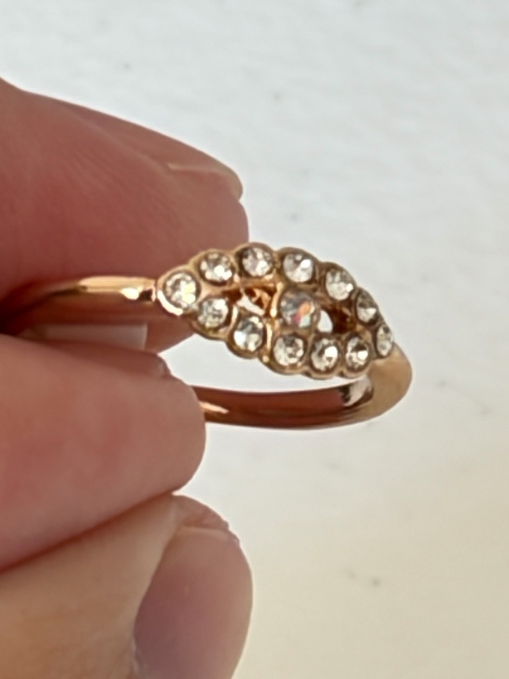Elegant Gold and Silver Ring. - Picture 3 of 7